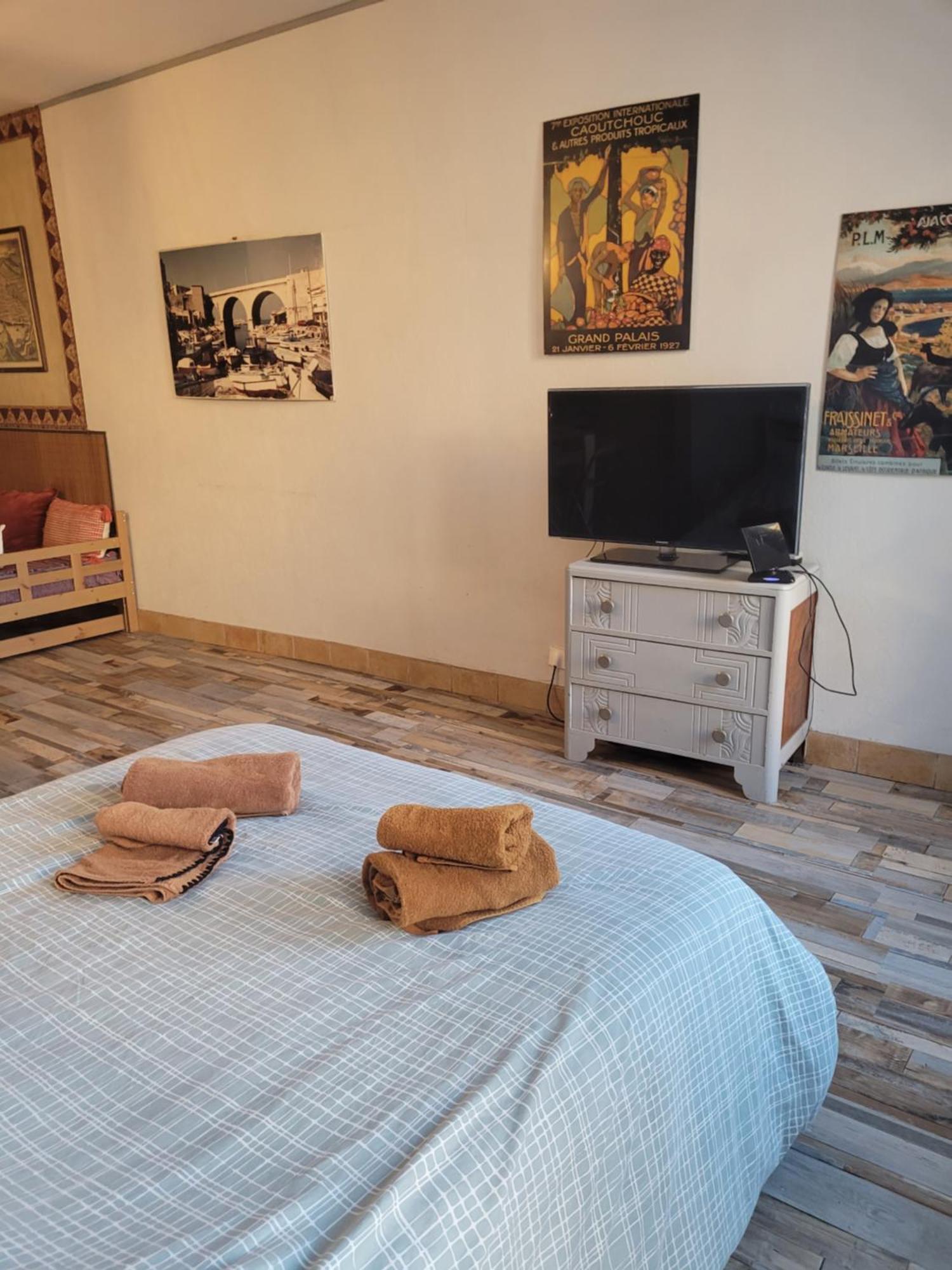 Studio Agreable Au Coeur Du Quartier Historique Marseille Extérieur photo